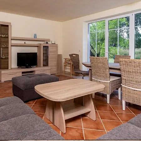 F-1108 Haeuser Prosnitz Haus07 Terrasse, Gartennutzung Holiday home *